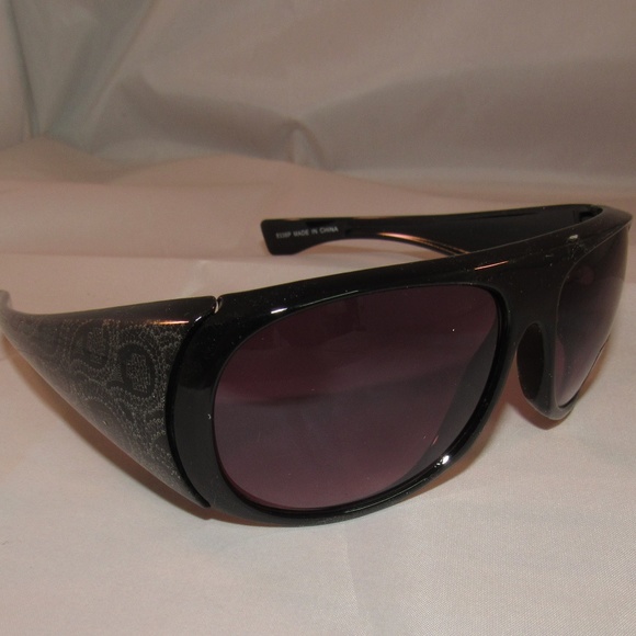 Awesome Black Frame Sunglasses Fancy Temple Arm - Picture 6 of 7
